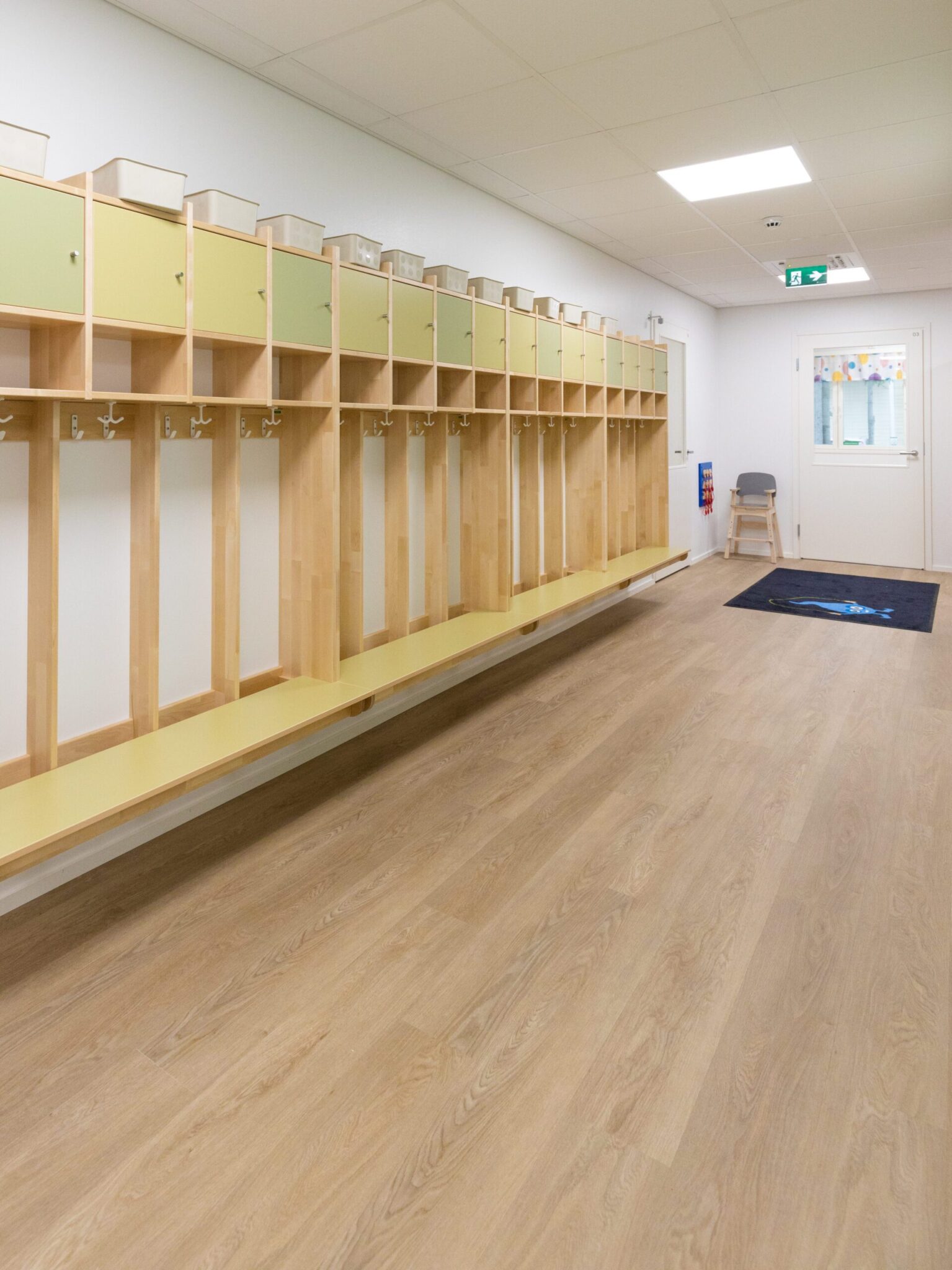 Kaunis eteistila lasten vaatteille.